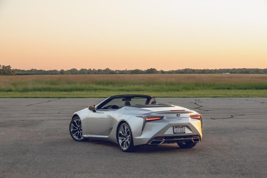  Lexus LC500 Convertible 2020 года  (NA) (фото 42 из 42)